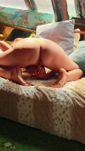 Petite-sexy-blonde-Donna-River-solo-masterbation-sticky-fingers