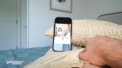 Petite step-sis can't stop taking nude photos - Scarlet Skies