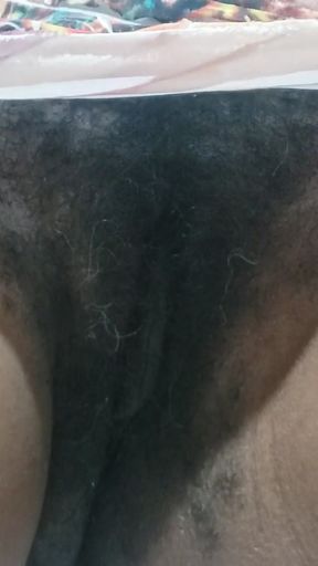 Dive deep into a world of pure Homemade Sex where a seasoned siren displays her natural unshaven beauty   Clip 1