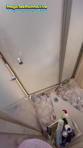 Big Belly BBW Shower Time Fun: Saggy Tits, Amazing Big Booty & Wet Curvy Body