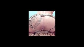 Meu vizinho veio me arrombar e me deixar com o cu cheio de leite