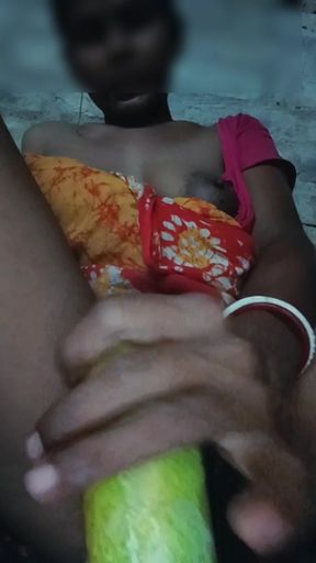 Indian black bhabhi fucking cucumber her juicy red pussy