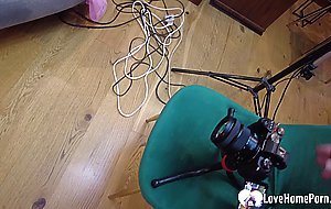 Raging wiener gets swallowed whole by a hottie