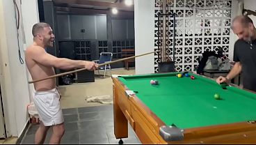 Eu e o Sr Carmona jogando a bola no buraco juntos. Podemos fazer isso com voc&ecirc_ tamb&eacute_m?