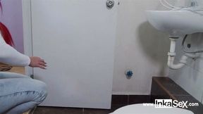 Venezuelan plumber breaks the pipe of an innocent college student