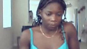 Ugly ghetto whore earns couple of bucks by showing off her knockers