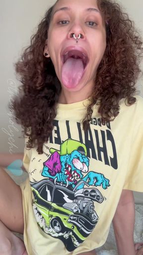 Goddess Chi offers u her squirt