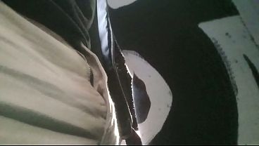 Encoxada no metro, sarrando a rabudo no metro