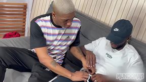 comi um. dei pra outro e fiz troca troca com o terceiro!