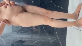 Bathing of Desi Wife in Hotel Bathroom Mms Leak!