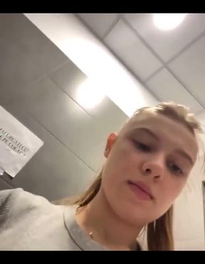 Hard Masturbating in the Gym