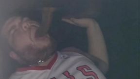 meu primeiro glory hole no cine arouche de SP - mamei duas rolas gostosas, me comeram pelo glory hole e ganhei leite na boquinha