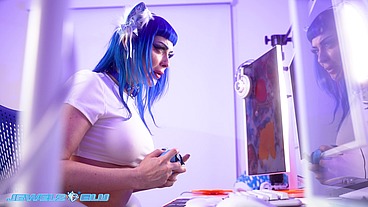 Gamer Girl's Rumble: Gripping My Controller While My Pussy Vibrates