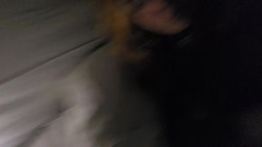 jsuis en festoche, petit flash boobs de ma tente les gars