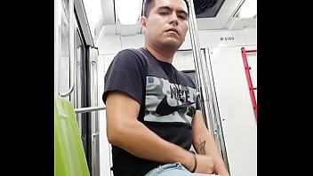 Exhibionismo en el metro de la cdmx