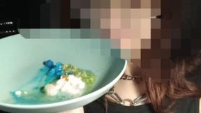 Une goth girl te fait des bonbons a la salive