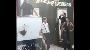 Banda Antifa Garotos Podres em &quot_voltem pro nordeste&quot_