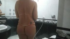 casada depilando a buceta para foder com amante