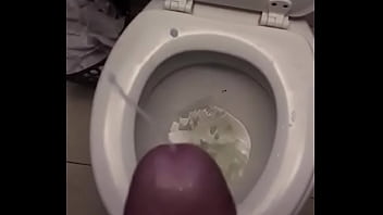 paja en ba&ntilde_o p&uacute_blico
