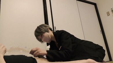 不倫カップル　会社帰りの制服のままで犯して、堅いチンポを欲しがる淫乱熟女