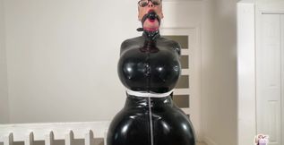 Body Inflation Dreams in Latex - I Love Reading About BDSM, It Turns Me on so Much!