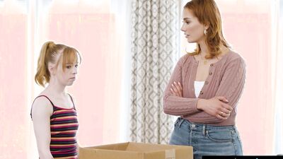 GIRLSWAY - PAWG MILF Siri Dahl Finds A Way To Bond With Petite Stepdaughter Madi Collins