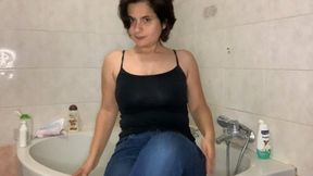 Shower Challenge in Tight Jeans