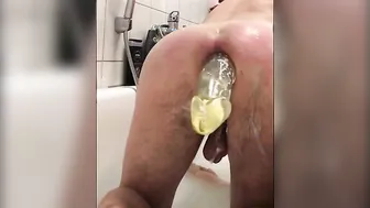 Amateur guy fists his ass and rides a huge anal dildo