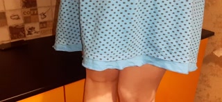 Stepmother was cleaning the kitchen and flashed her hairy pussy