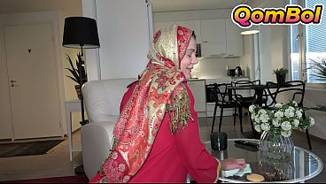 Fucking my hijabi stepsister after she finished cleaning the house