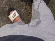 【4K】スウェットパンツで大量お漏らししちゃうM男 Pee in sweatpants