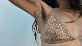 SEXY ARMPIT STUBBLE | Donna