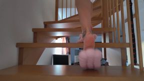 Sexy And Cute Miku Gives Holds Her Feet With Light Pink Golf Balls Flip-flops On Man Balls