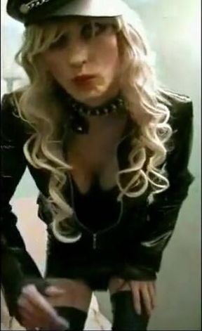 Sissy Sandra Poses in Leather: Amateur Crossdresser Twink