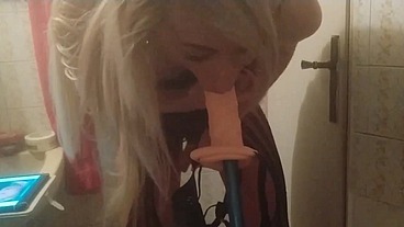 Sucking Huge Dildo 🍆👅