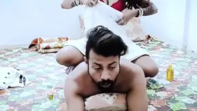 Indian Bhabhi gets extra service during a sensual massage