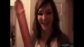 Mujer con garganta profunda