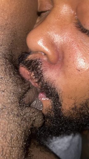 EATING A QUEENS PUSSY