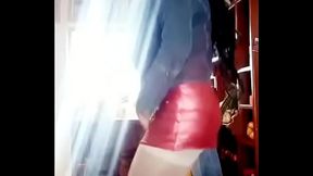 Este culo lo hered&eacute_ de mi mama