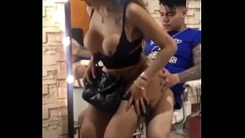 TE GUSTARIA VER COMO DISFRUTAMOS DE NUESTROS CUERPOS EN LA NOCHE Y ME HACE GEMIR DE PURO PLACER DESPUES DE ESTAR DENTRO DE MI Y SENTIR COMO ME LA METE POCO A POCO DISFRUTANDOLO DEMASIADO