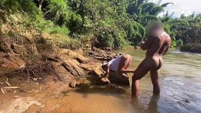 macho casado fudeu o cuzinho da amante no meio do mato