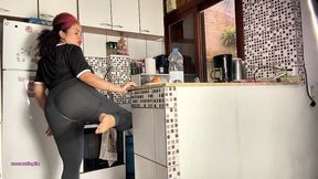 gassy ebony farting and burping in skirt and leggings