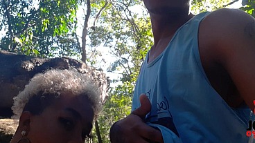 Comi uma desconhecida sem camisinha na cachoeira * Preta fogosa * Joao O Safado *