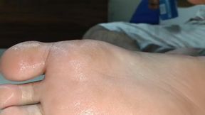 Oiled up Solo Smooth Foot Fetish Tease