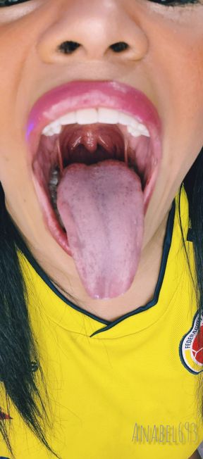 Yawning with My Huge Mouth