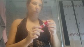 RED SHINY LIPSTICK