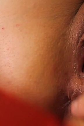 Homemade Playing Large Dildo Inside My Skinny Latina GF Vane Pussy