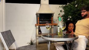 levei a morena do tinder pra casa , perguntei se ela queria vinho e ela queria rola