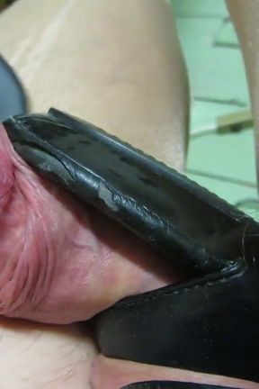 Heel insertion with huge cumshot