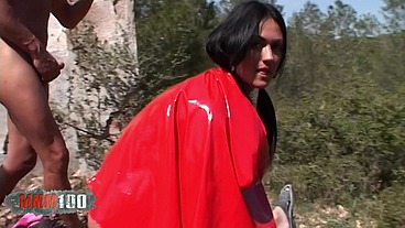 When Little Red Riding Hood meets Alice - remastered